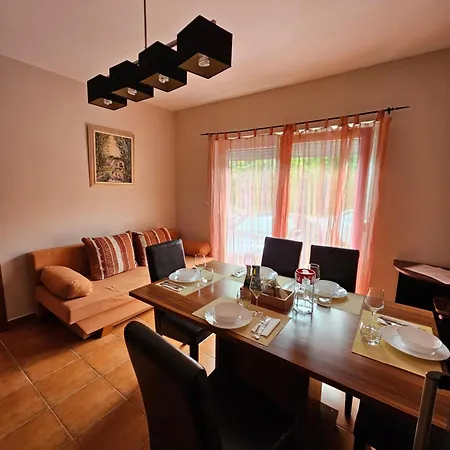 Апартаменты Easy Apartmanhaz